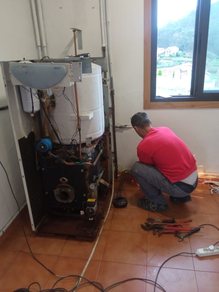 Sustitución de Caldera de Gasoil por Bomba de Calor Baxi Monobloc 2 en Sotomayor