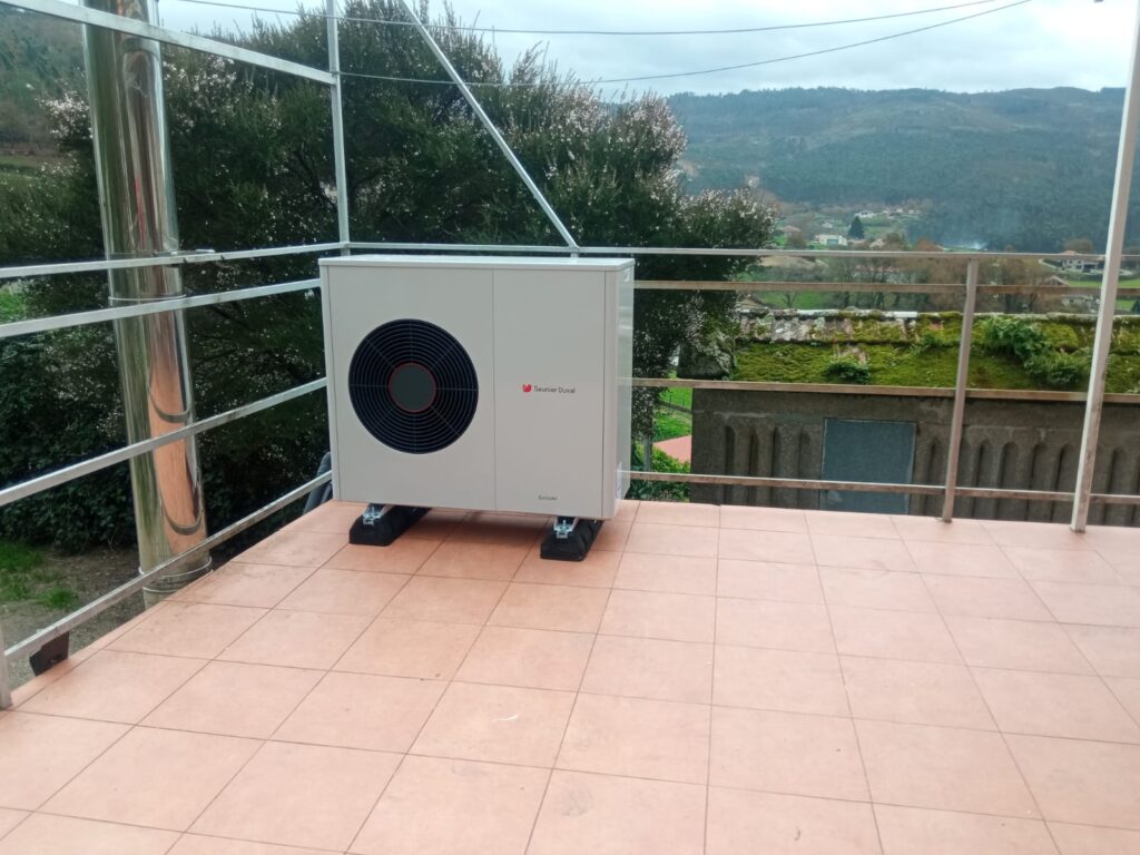 aerotermia híbrida con leña