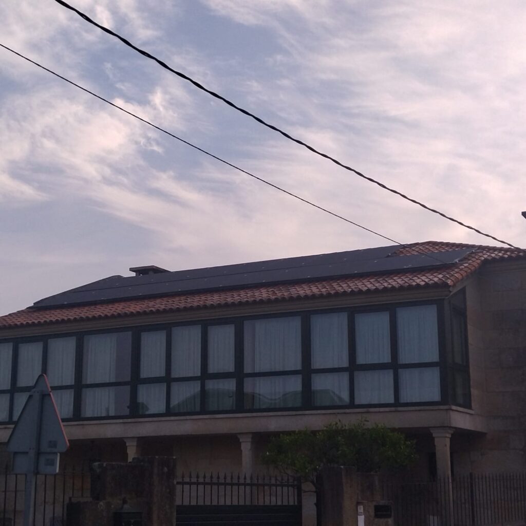 instalación aerotermia y placas solares