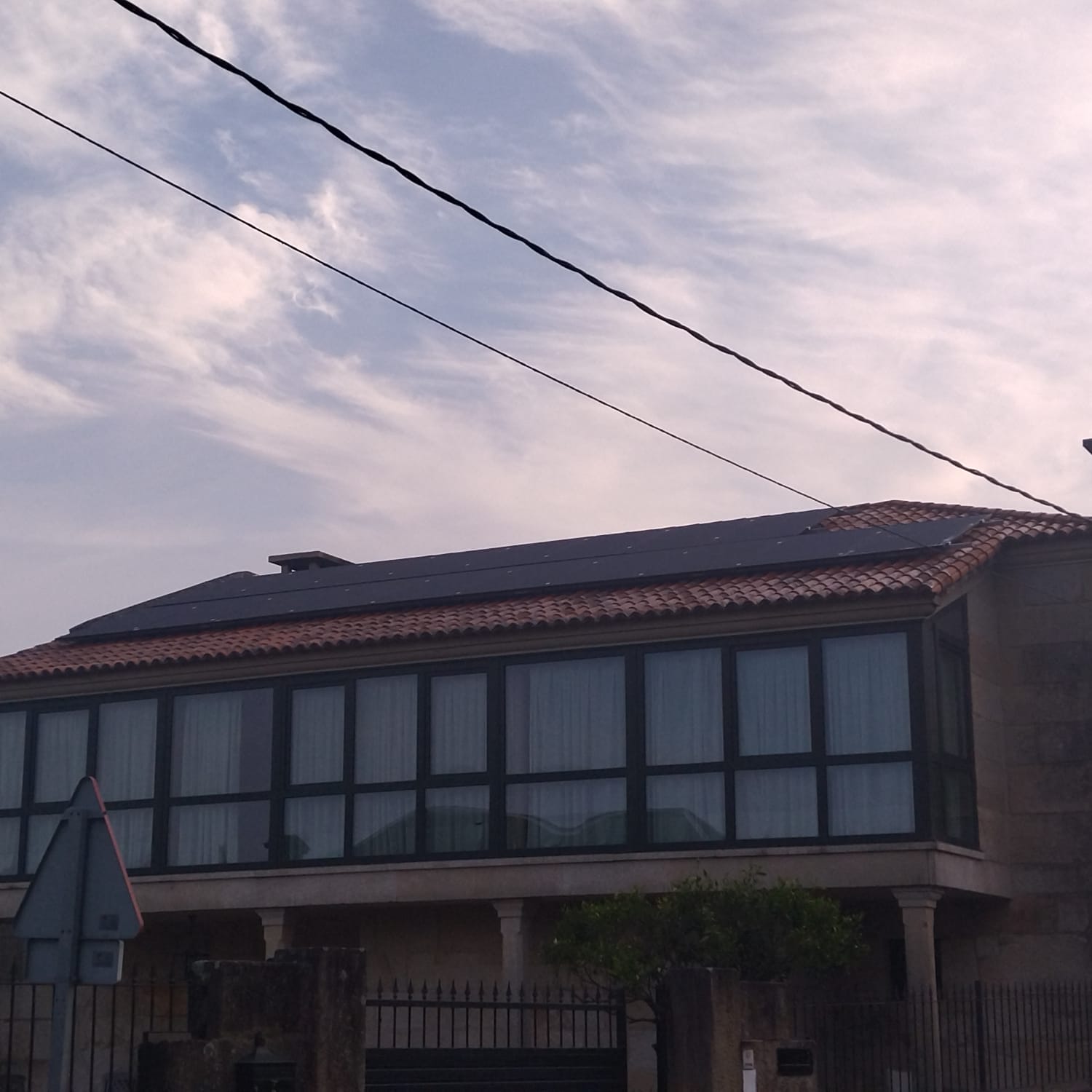 instalación aerotermia y placas solares